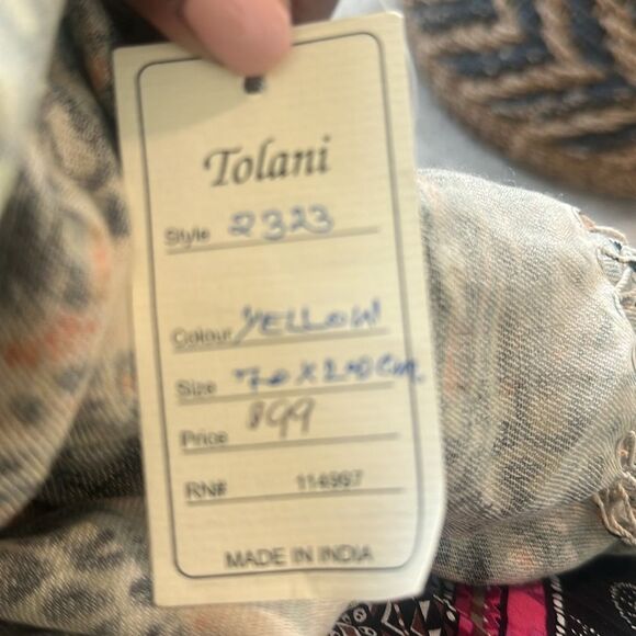 Tolani Handmade Printed Wrap/Scarf - Picture 5 of 7